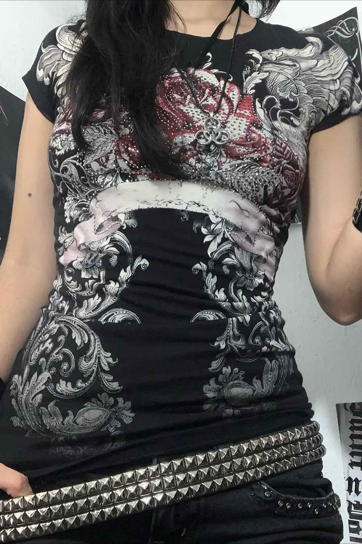 Gothic Print Fitted Crew Neck T-Shirt