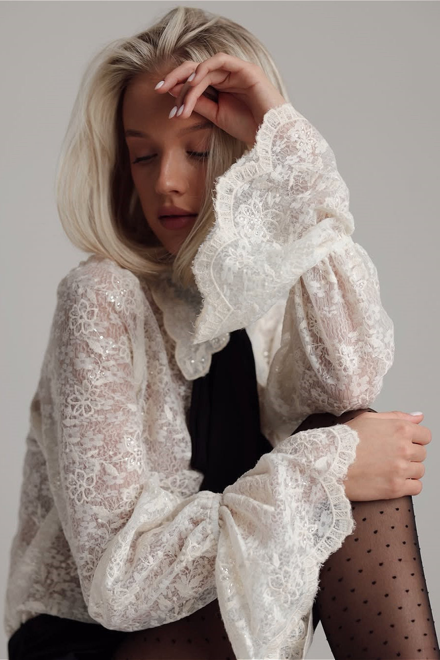 Vintage Lace Bow Tie Bell Sleeve Blouse