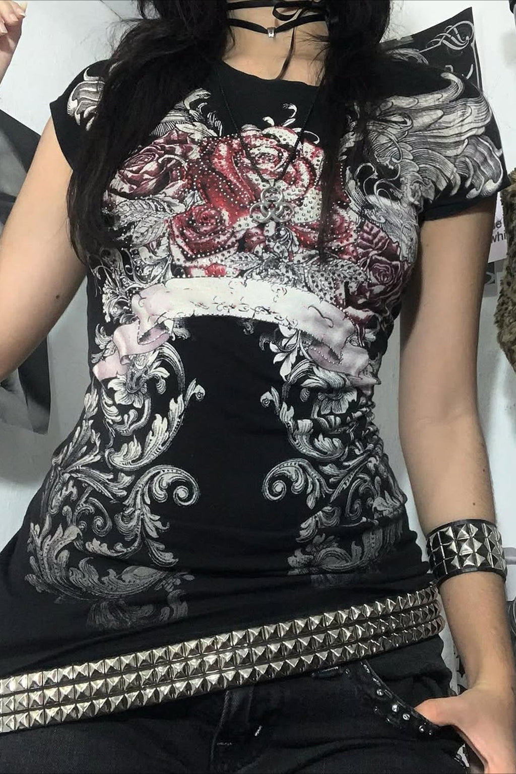 Gothic Print Fitted Crew Neck T-Shirt