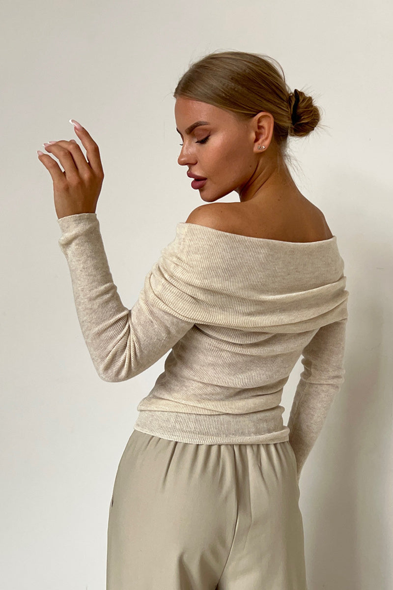 Off-Shoulder Fitted Crew Neck Knit Sweater