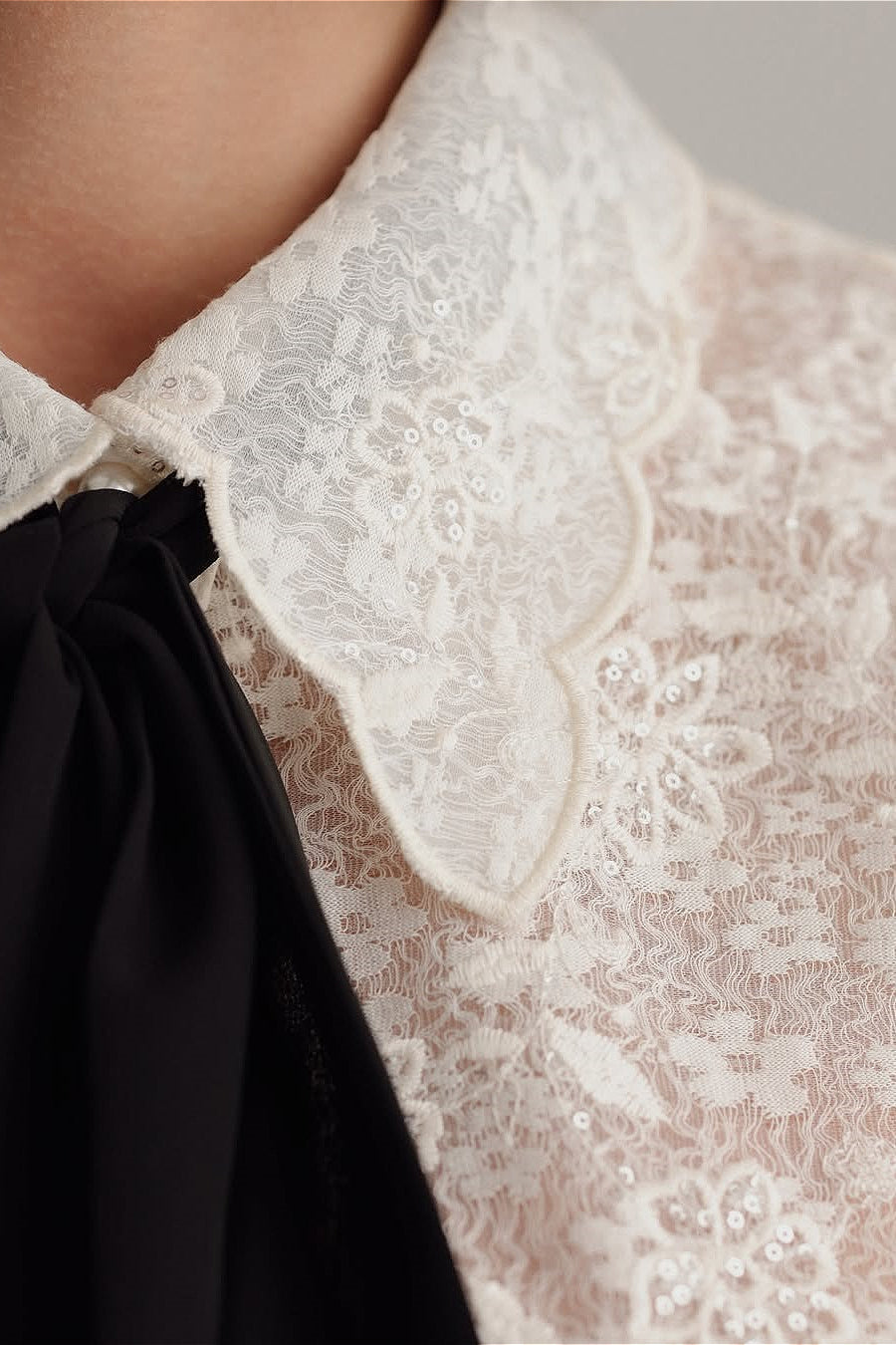 Vintage Lace Bow Tie Bell Sleeve Blouse