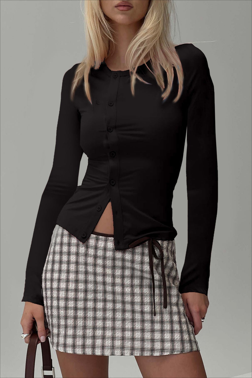 Buttoned Fitted Crew Neck Knit Sweater