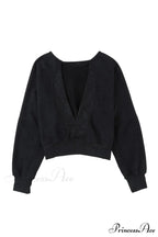 Acid Back Wash Open V-shape in Sweatshirt Black