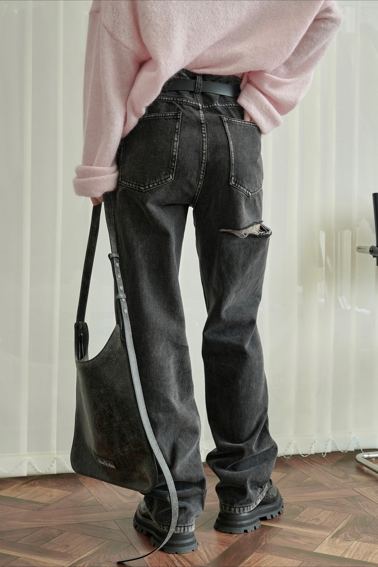 Loose Fit Ripped Wide Leg Jeans