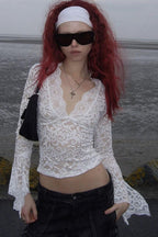 Slim Fit Scallop Lace V-Neck Knit Top