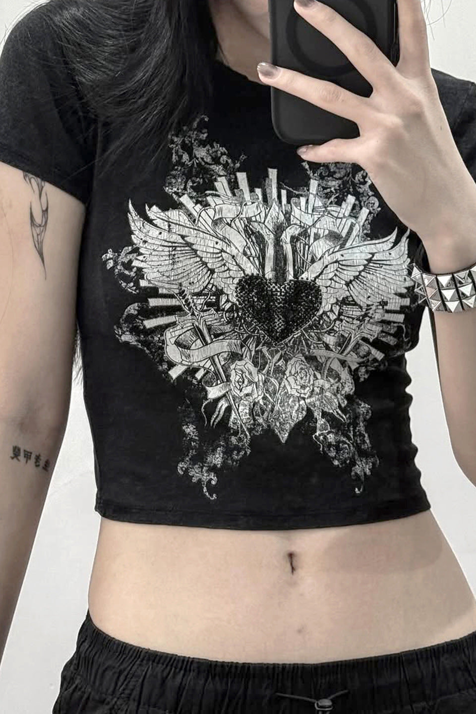 Contrast Print Fitted Crop T-Shirt