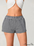 Checkered Stretchy Waist Relaxed Short