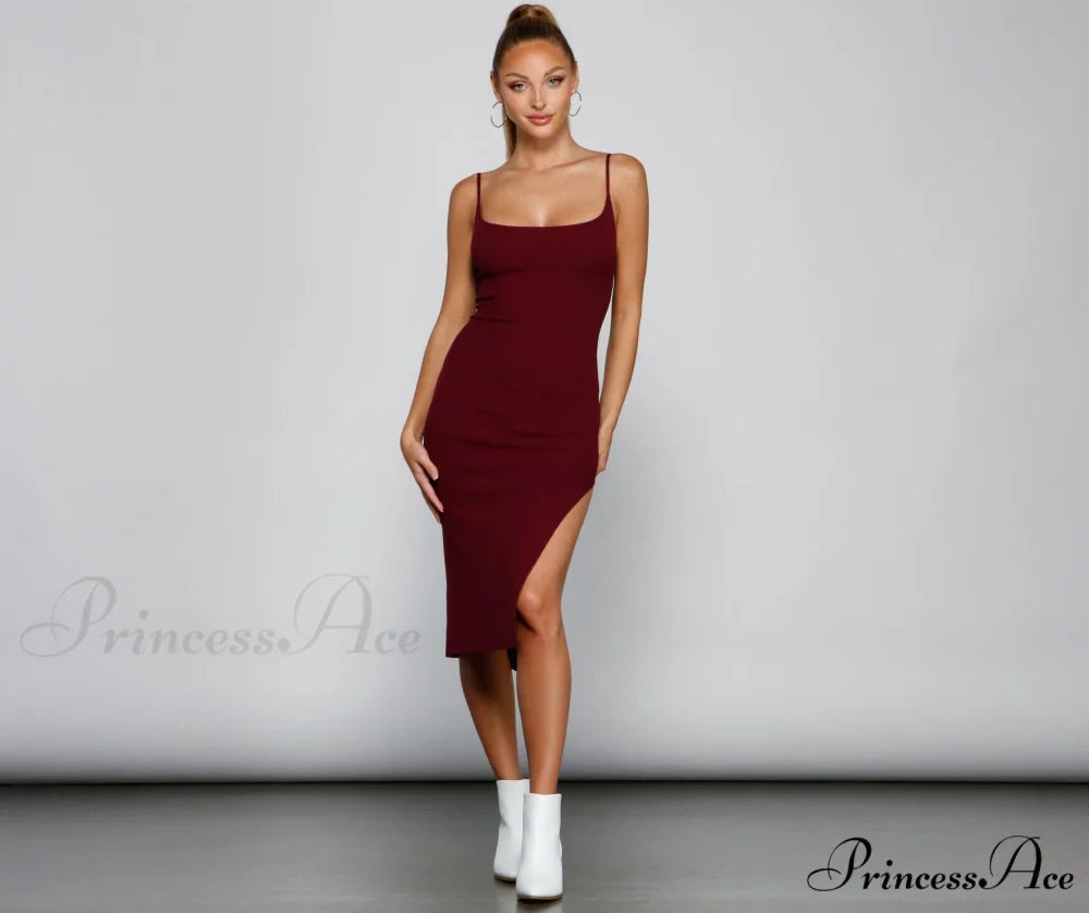 Chic And Seamless Charming Midi Sweater Dress