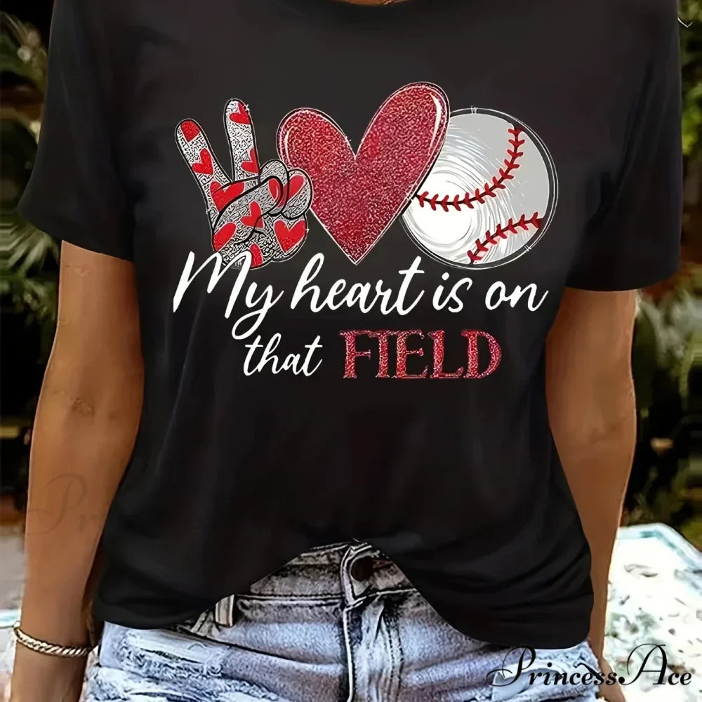 Chic Heart Print Women's Tee All-Season Comfy Crew Neck Easy-Care Stretch Fit Everyday Style T-shirt