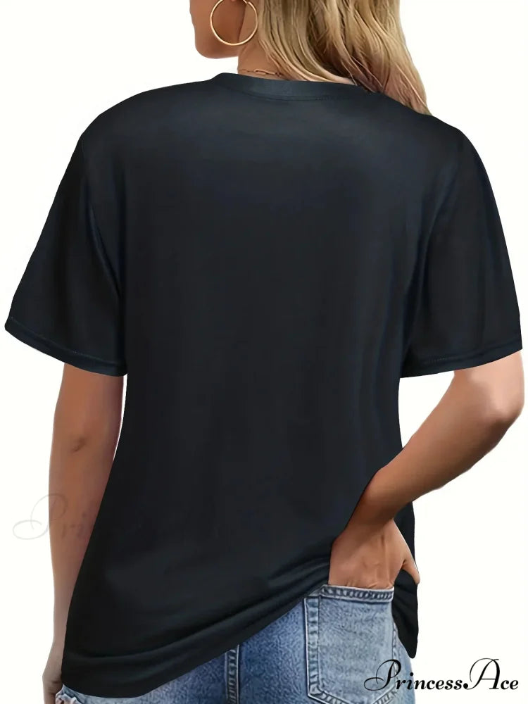 Chic Heart Print Women's Tee All-Season Comfy Crew Neck Easy-Care Stretch Fit Everyday Style T-shirt