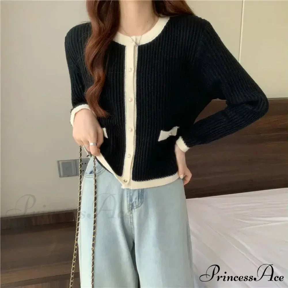 Circular Neck Fastener Stylish Cardigan