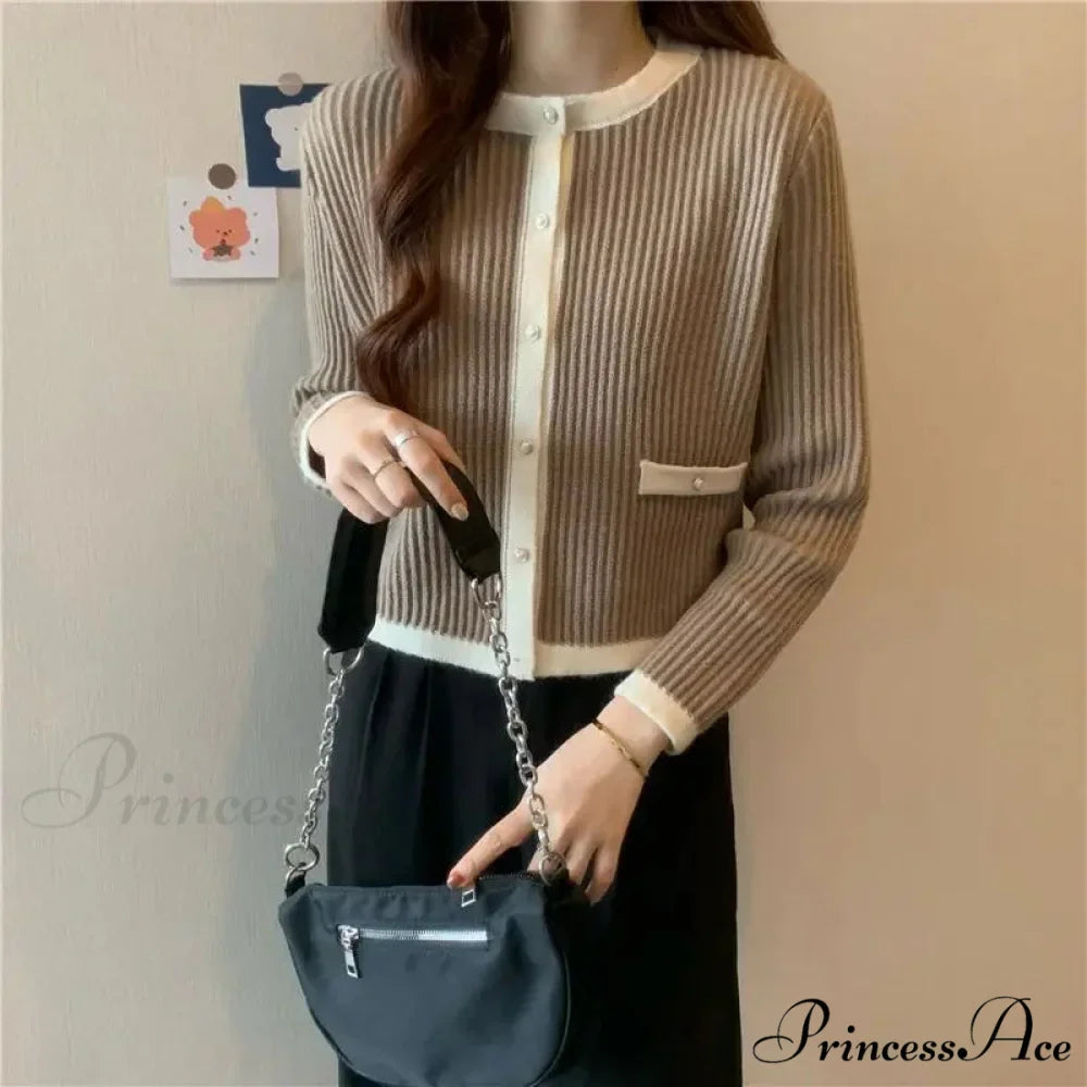 Circular Neck Fastener Stylish Cardigan