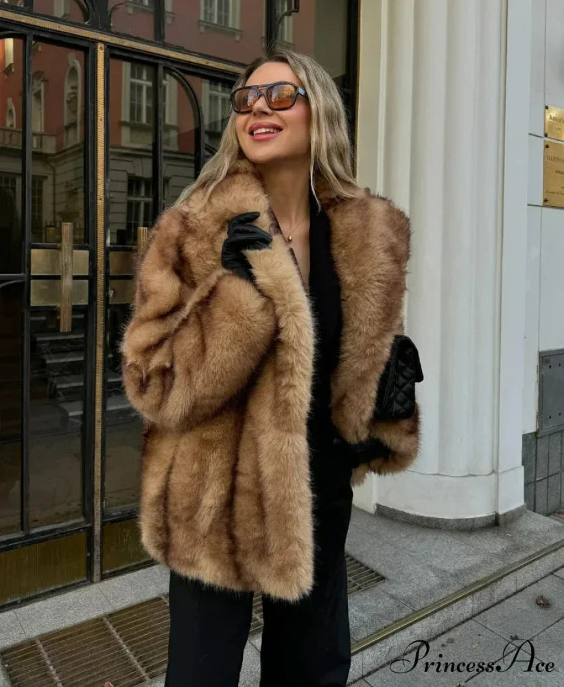 City Full Sleeve Collar Paneled Overcoat