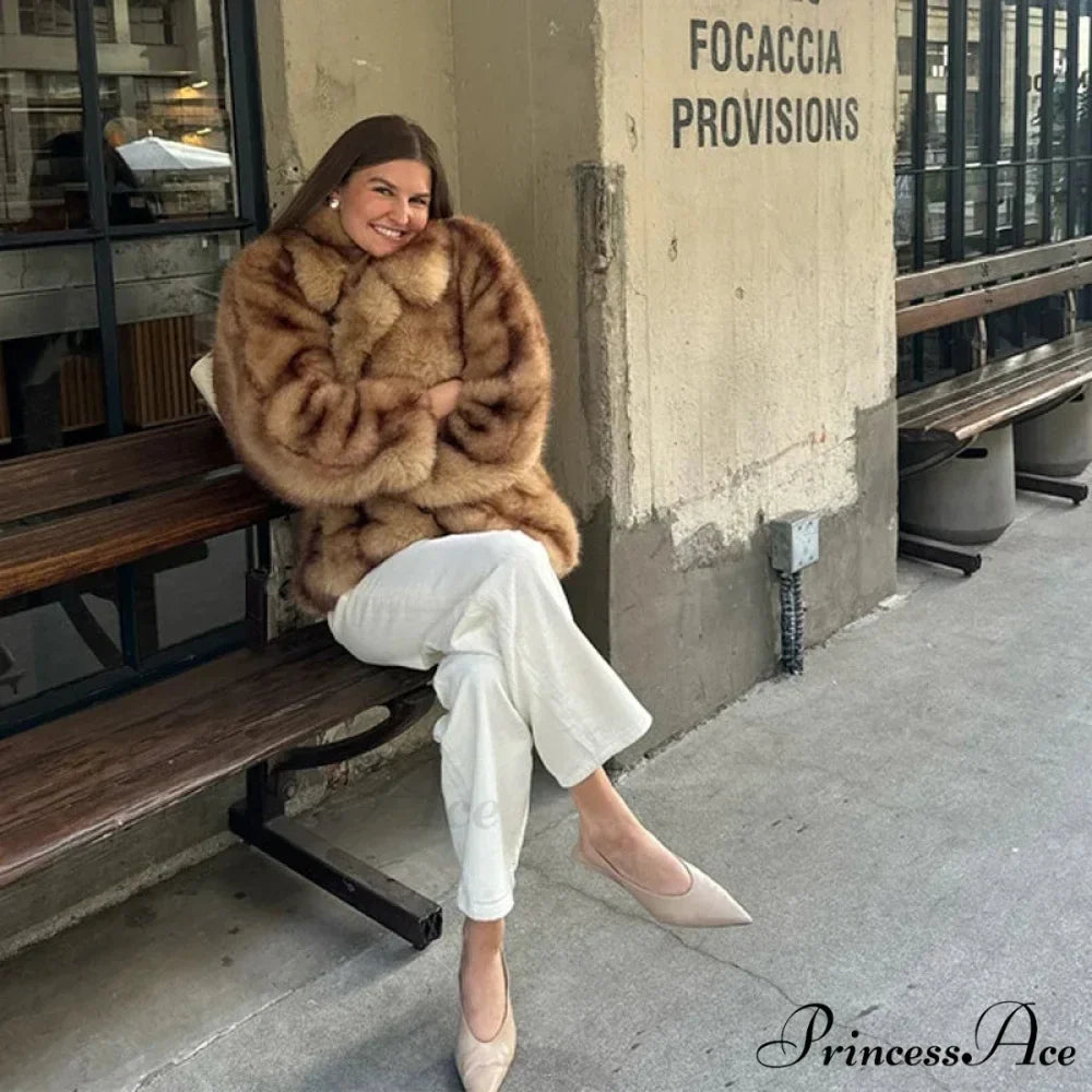 City Full Sleeve Collar Paneled Overcoat