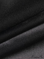 Contrasting Zip-Up Graceful Crop Top