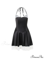 Contrasting Zip-Up Graceful Crop Top