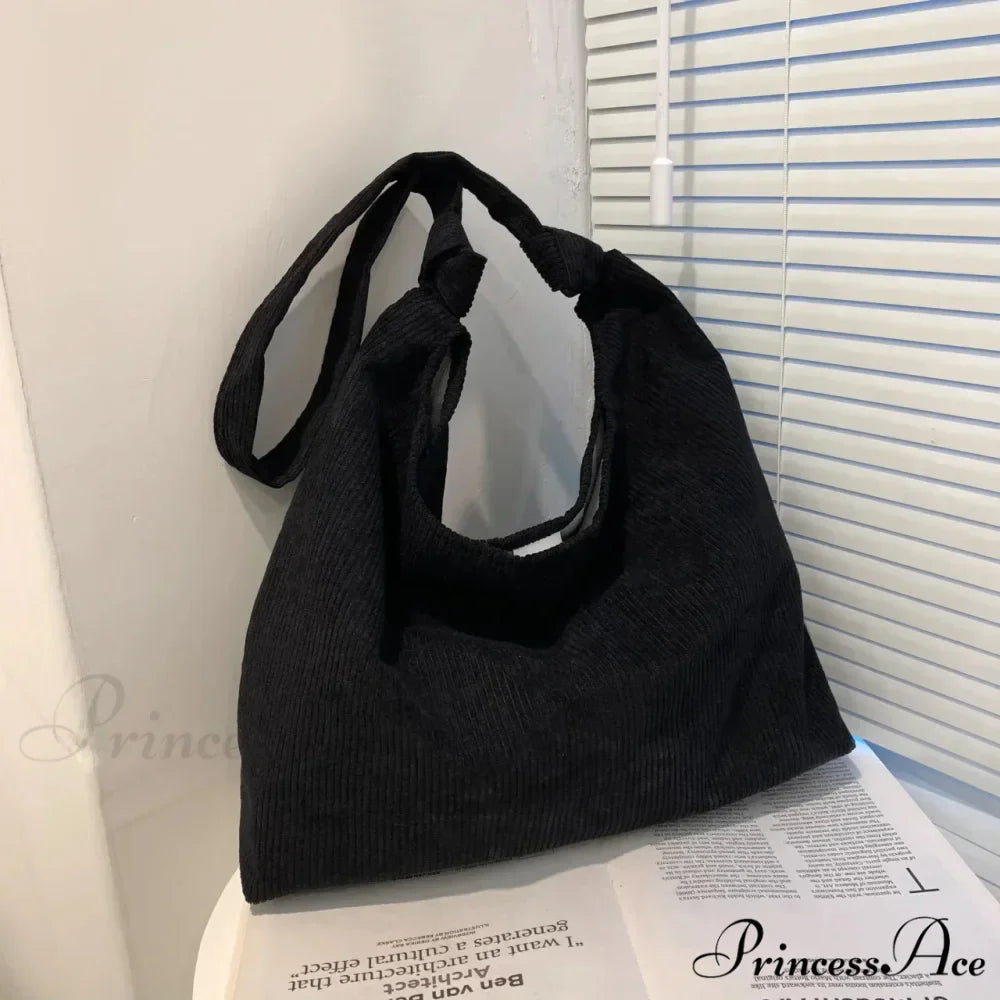 Crimson Vintage Pattern Shoulder Bag