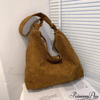 Crimson Vintage Pattern Shoulder Bag