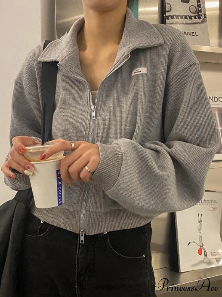 Cropped White Graceful Zip-Up Hoodie