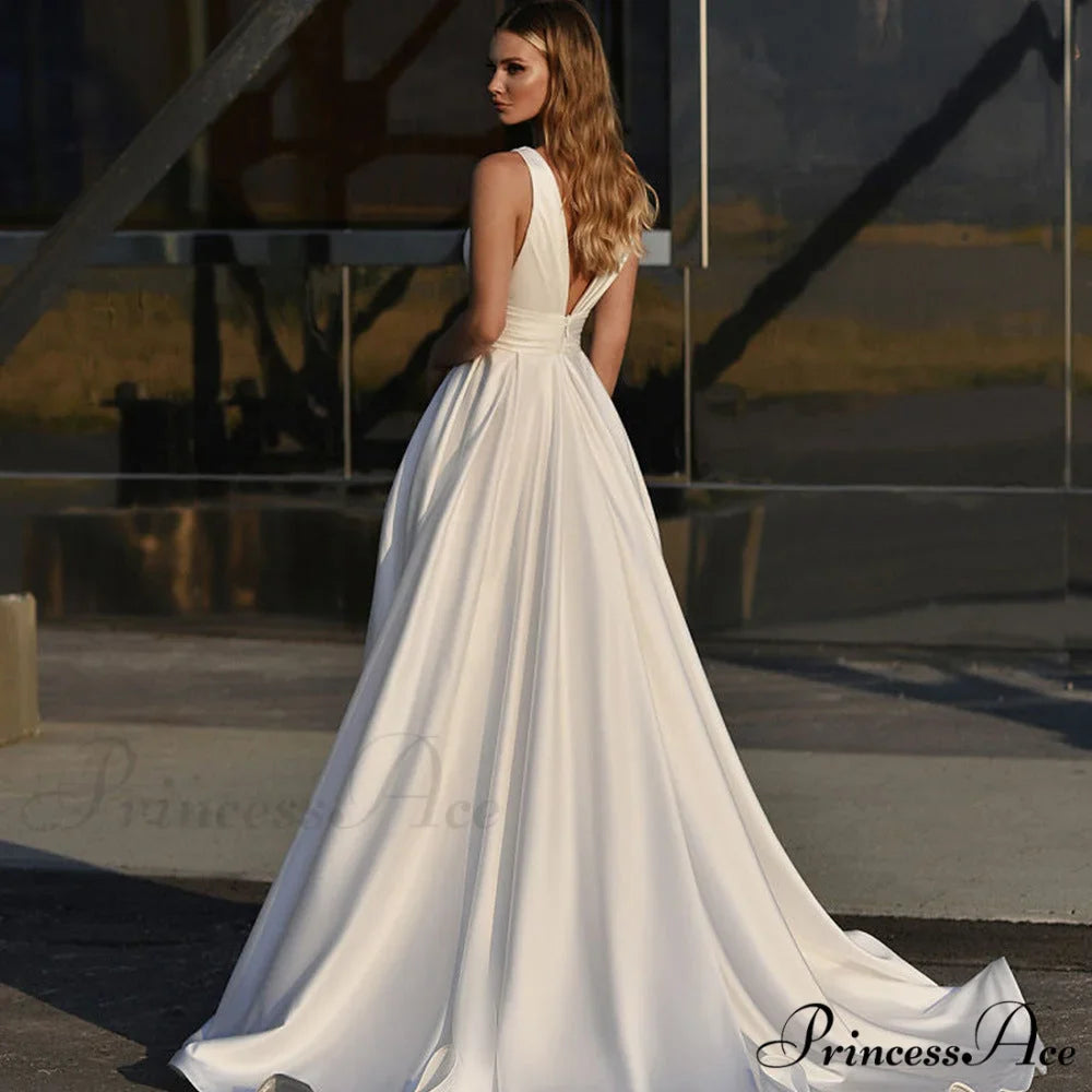 Cross-Neck Sleeveless Marriage Gown
