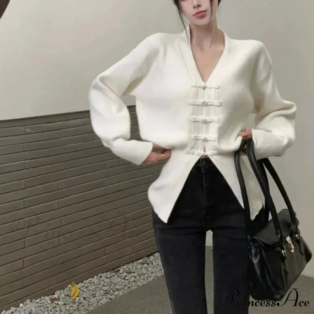 Deep-neck Clasp Lengthy Sleeve Cardigan