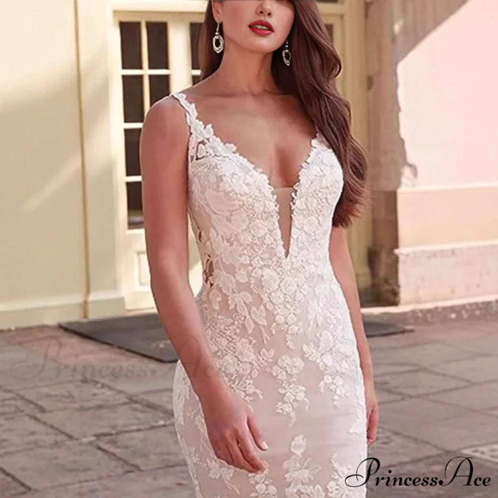 Deep-Neck Lace Mermaid Bridal Wedding Gown