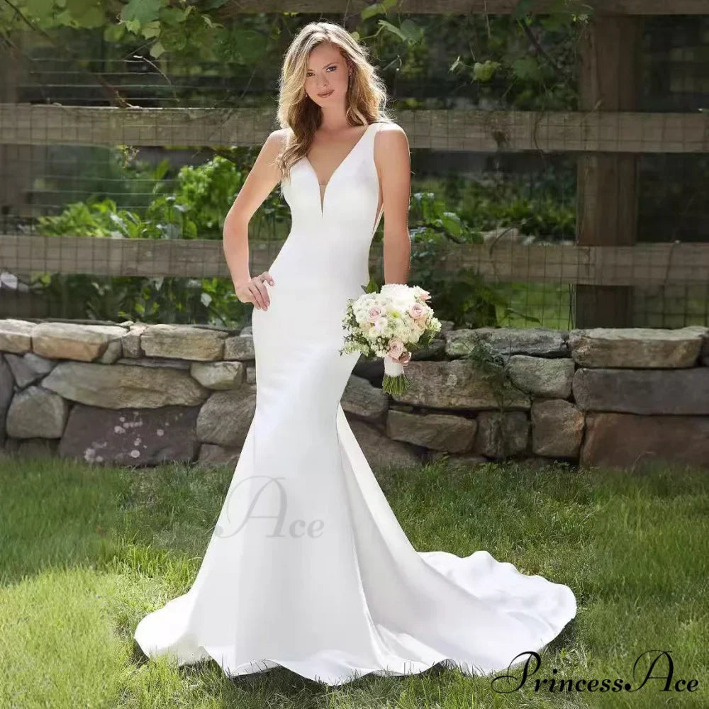 Deep-Neck Silk Mermaid Bridal Wedding Gown
