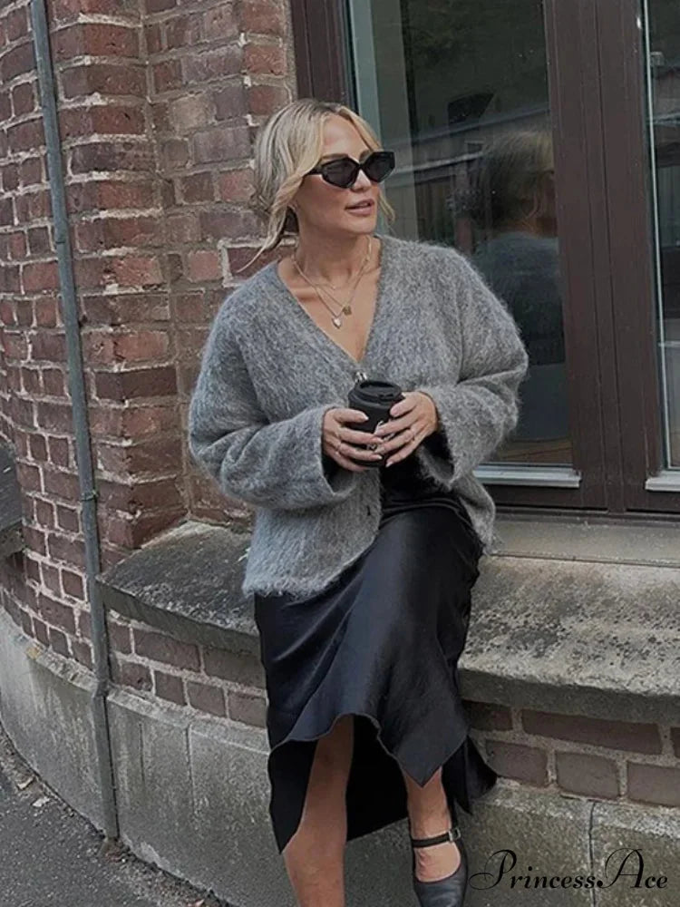 Deep-neck Unmarried Buttoned Loose Cardigan