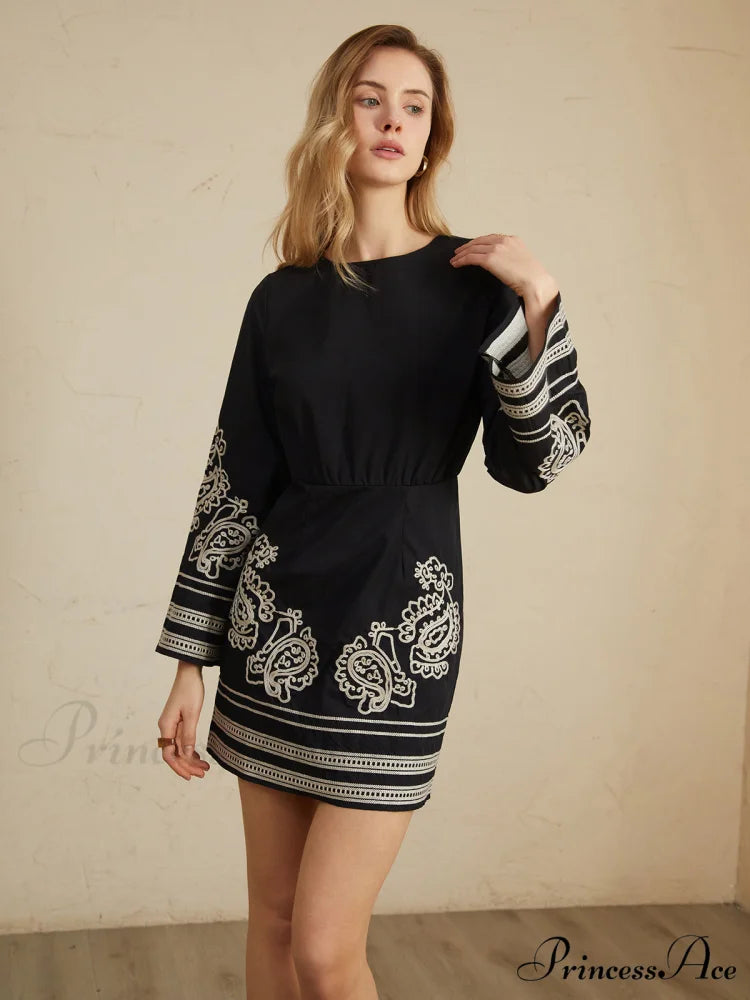 Delicate Embroidery Bell Trendy Sleeve Short Dress