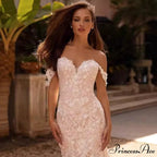 Delicate Mermaid Outdoor Wedding Gown