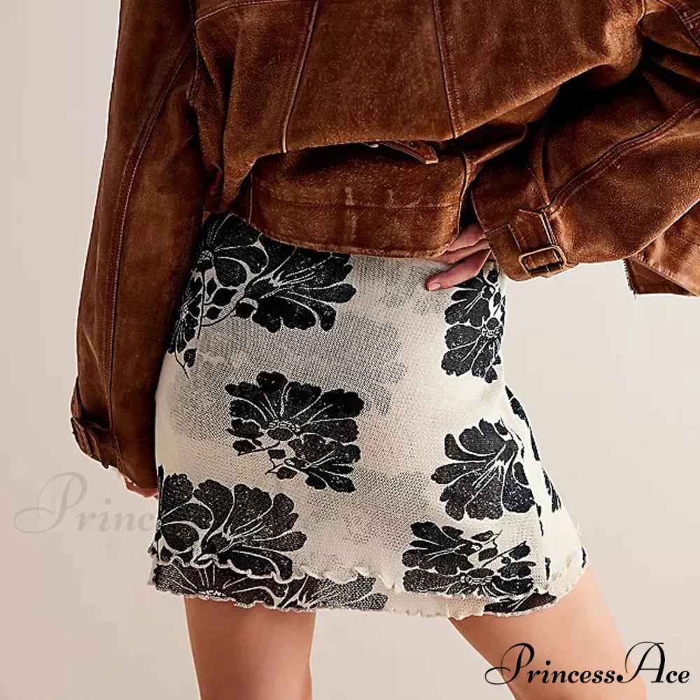 Delicate Net Floral Pattern Skirt