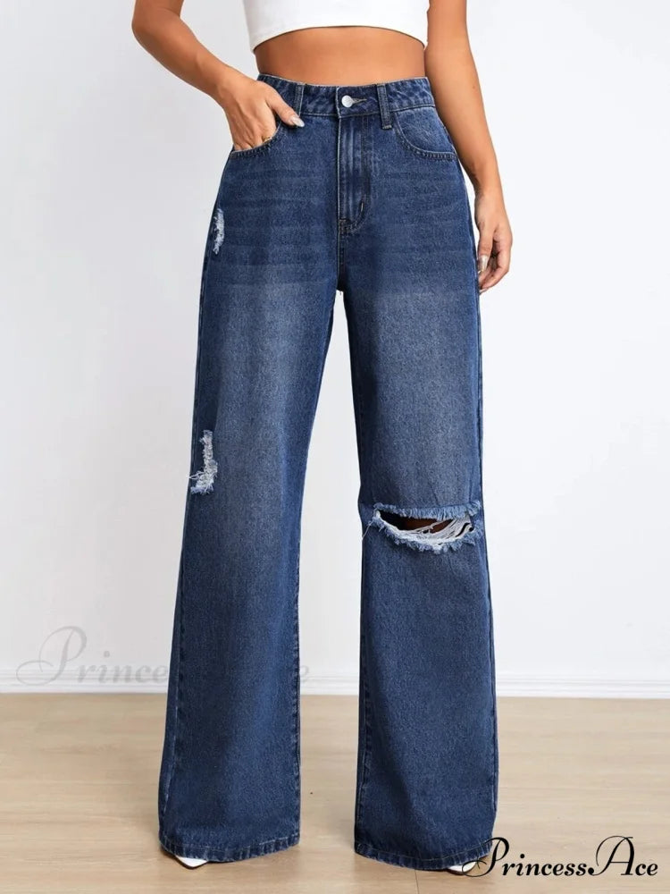 Distressed Details Graceful Denim Boyfriend Jeans