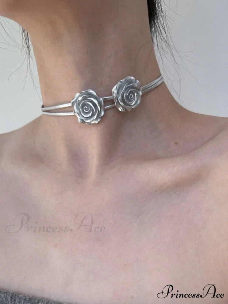 Double Rose Graceful Decor Necklace