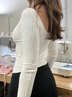 Durable Creases Profound Plunging Neckline Sleek Extended Sleeve Knit Top