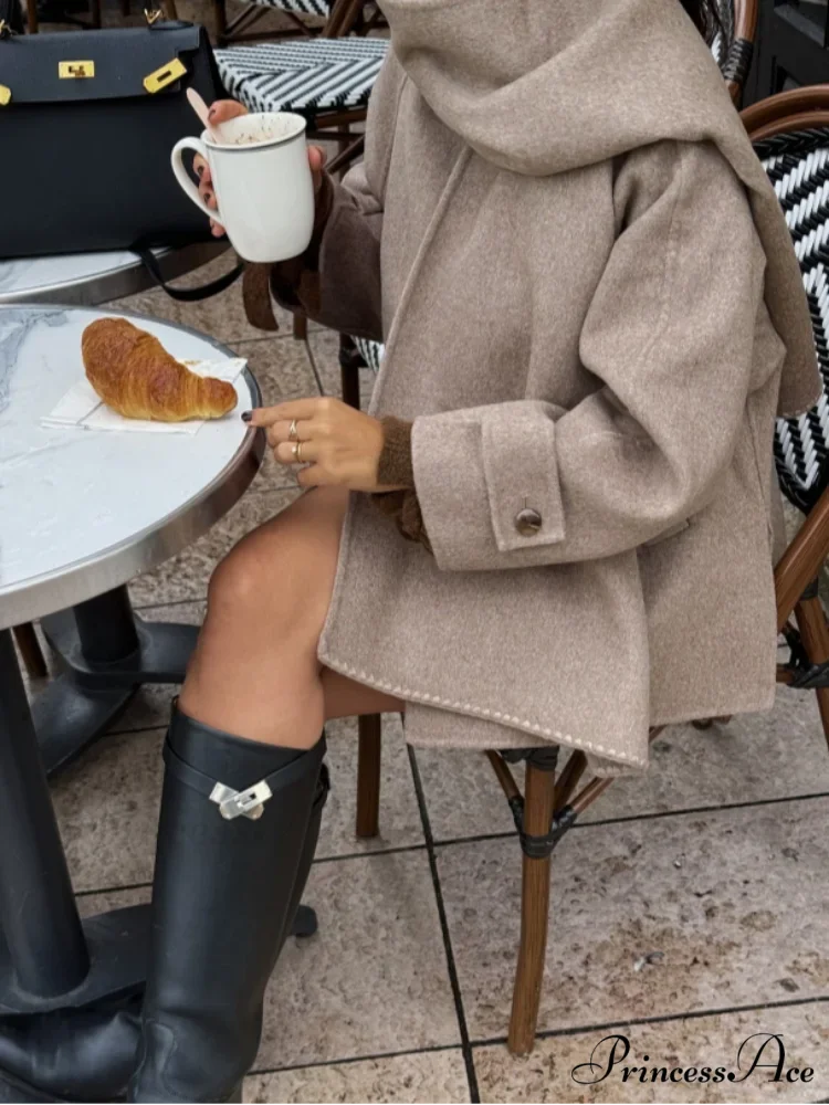 Durable Solo Buttoned Woolen Overcoat