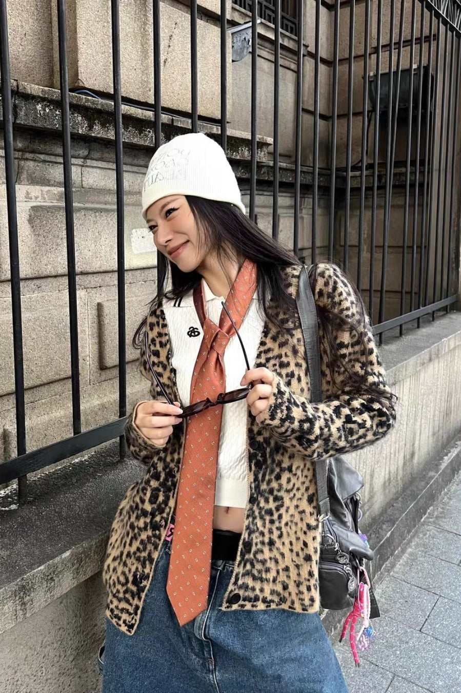 Leopard Print V Neck Knit Blouse