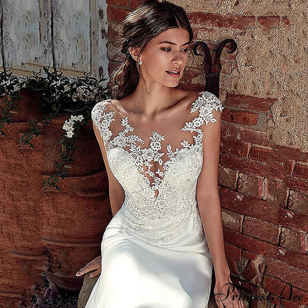 Extended Sleeve Siren Seductive Bridal Gown