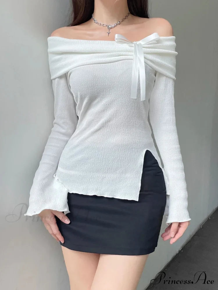 Firm Bow Divided Cut Neck Slim Flare Sleeve Extended Sleeve Knit Top