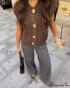 Flexible Rough Needle Knitted Sleeveless Sweater