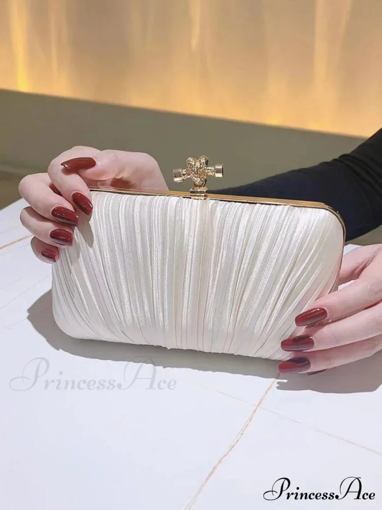 Folded Nighttime Clutch Feast Chain Bag