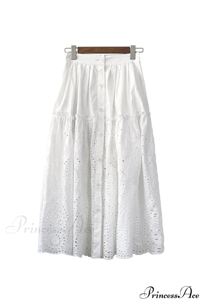 Folded White Lace with Skirt Embroidery