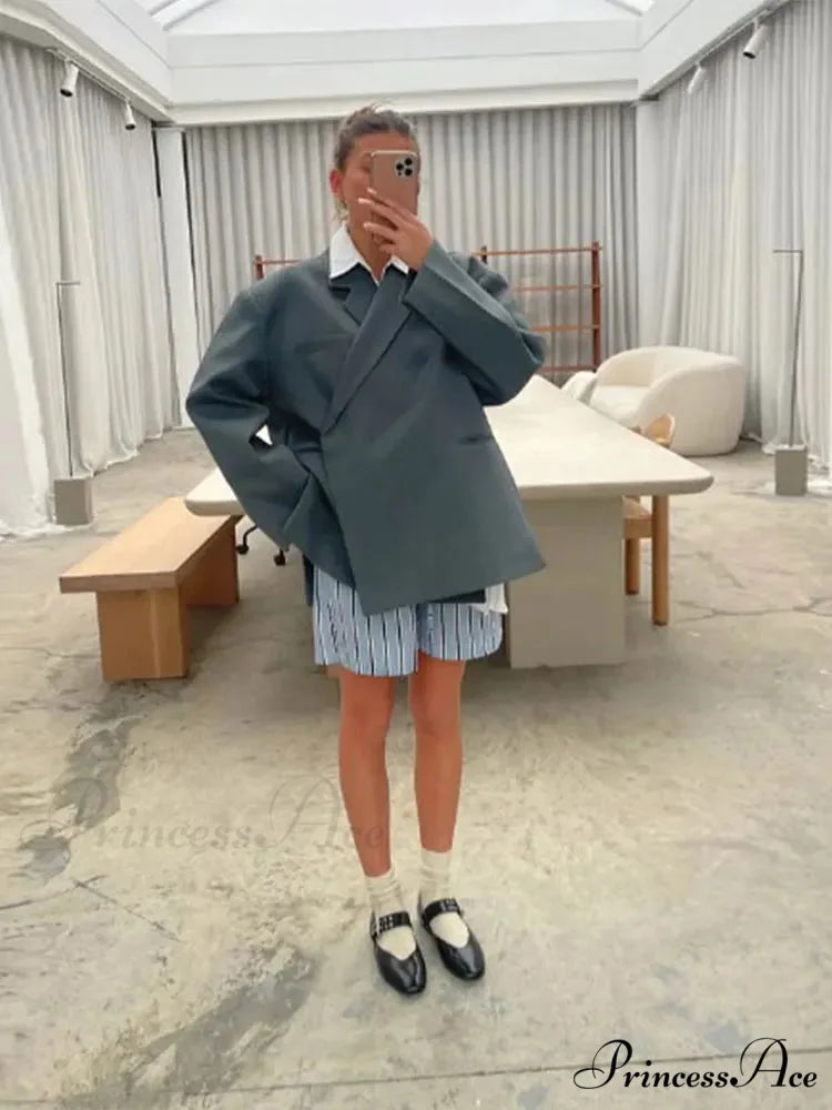 Gray Lapel Buttoned Elegant Loose Long Sleeves New Fashionable Stylish Coat