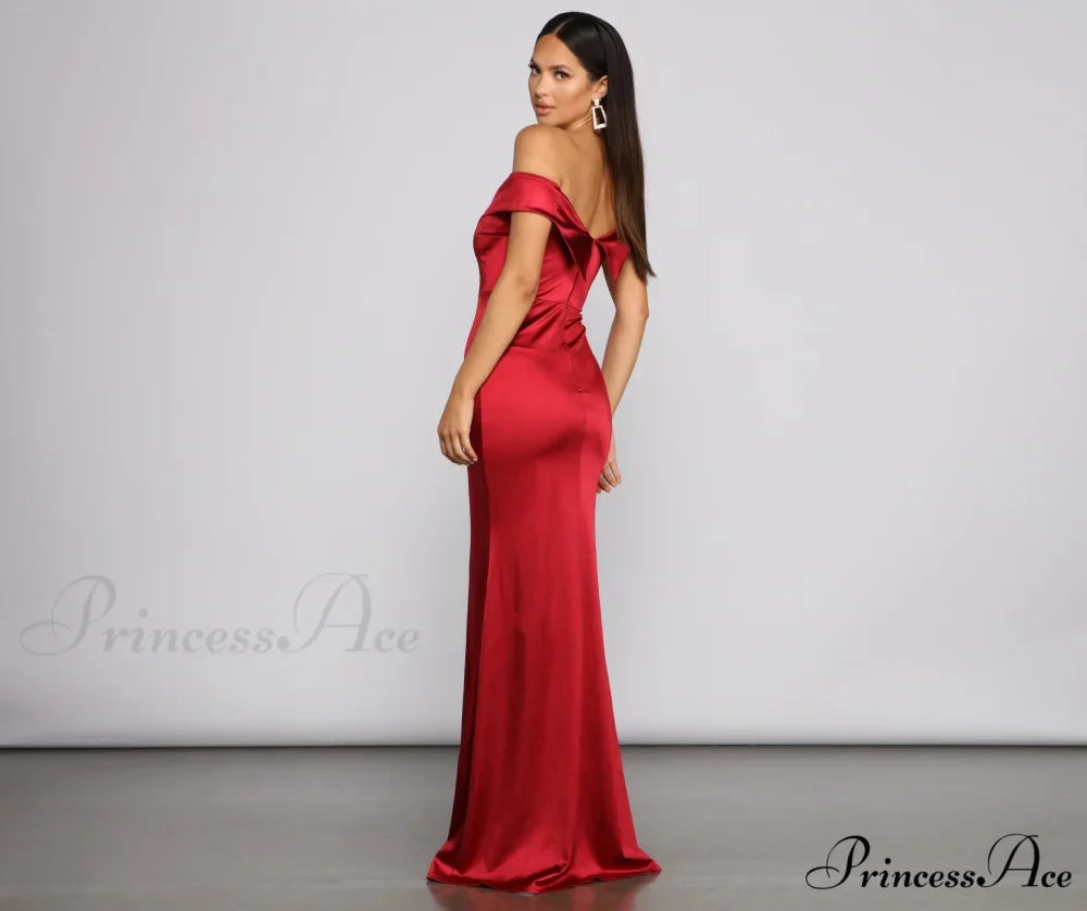 Grecia Formal High Charming Slit Satin Dress