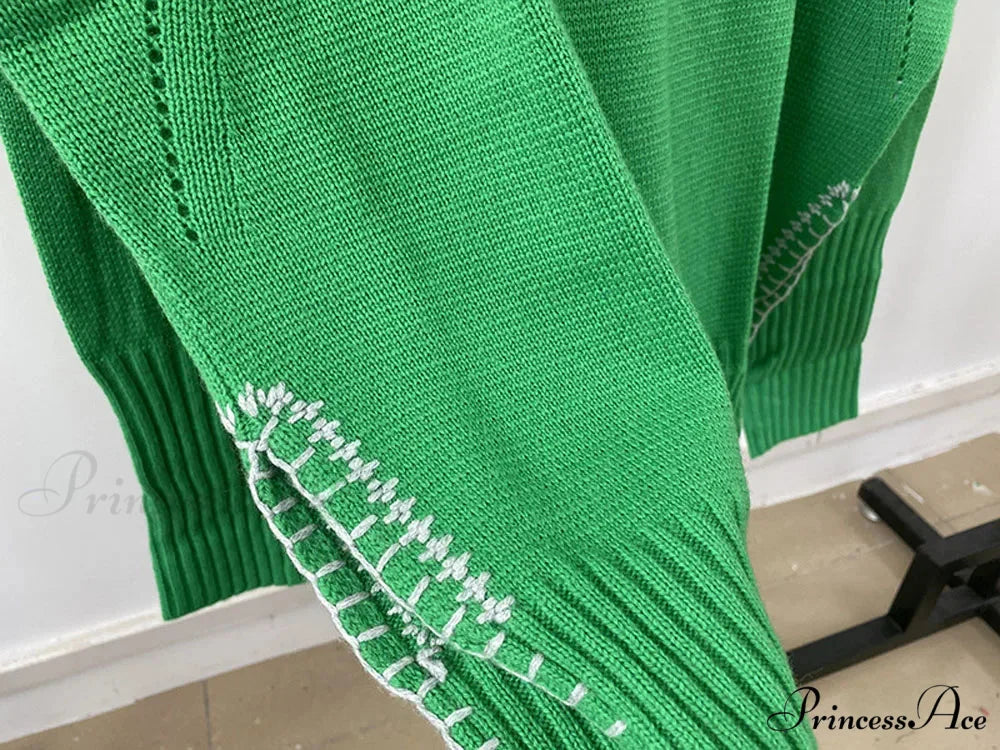 Hand-Woven Loose O-Neck Slit Hem Green Autumn Winter Christmas Sweater