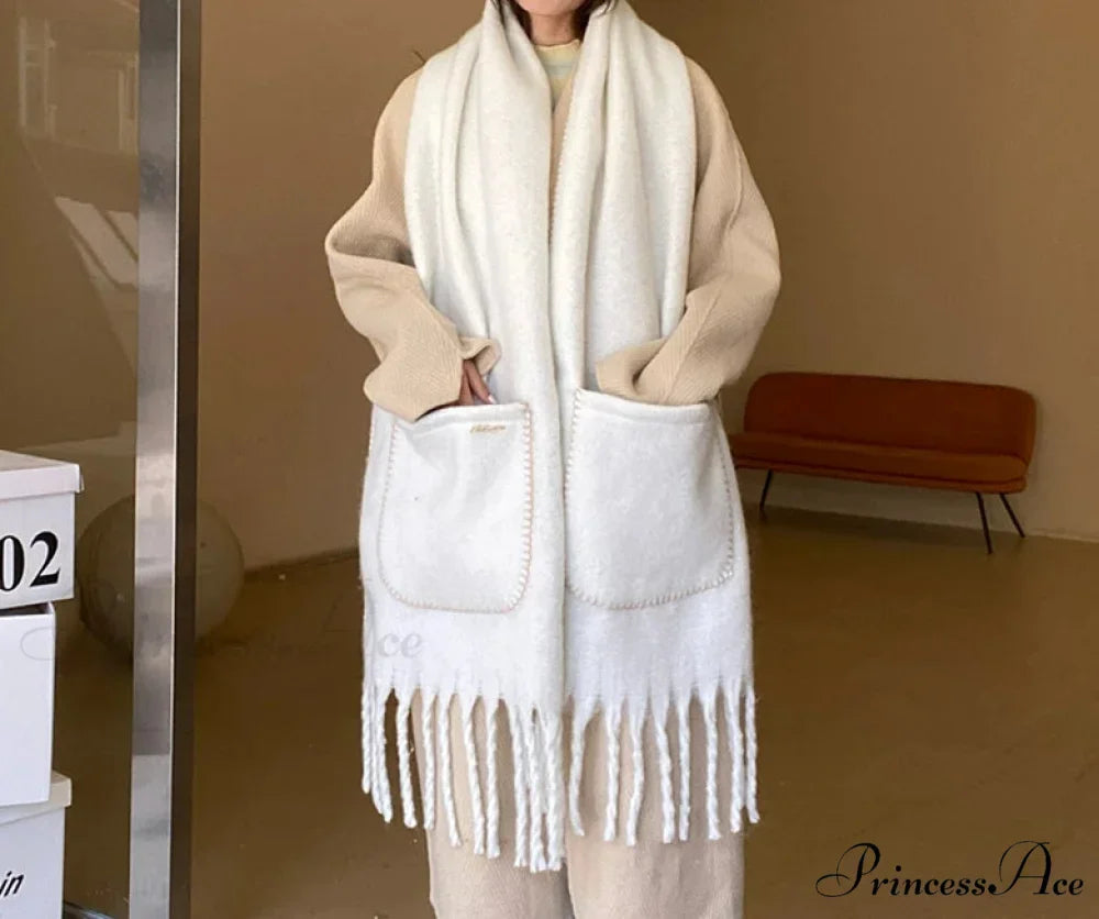 High-end Cashmere Monochrome Pocket Scarf