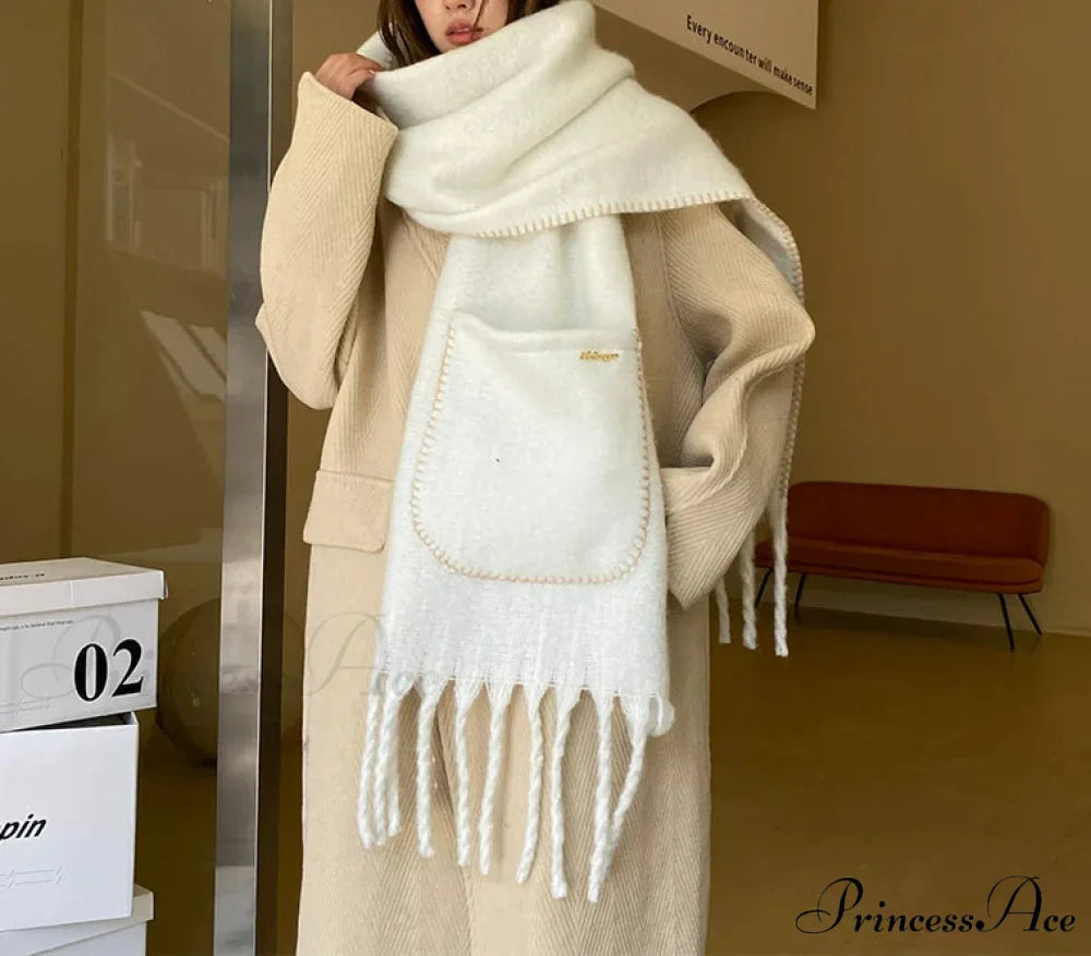 High-end Cashmere Monochrome Pocket Scarf