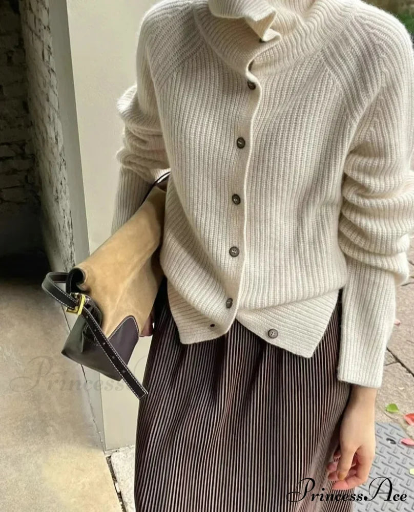 High-neck Baggy Button-up Sweater