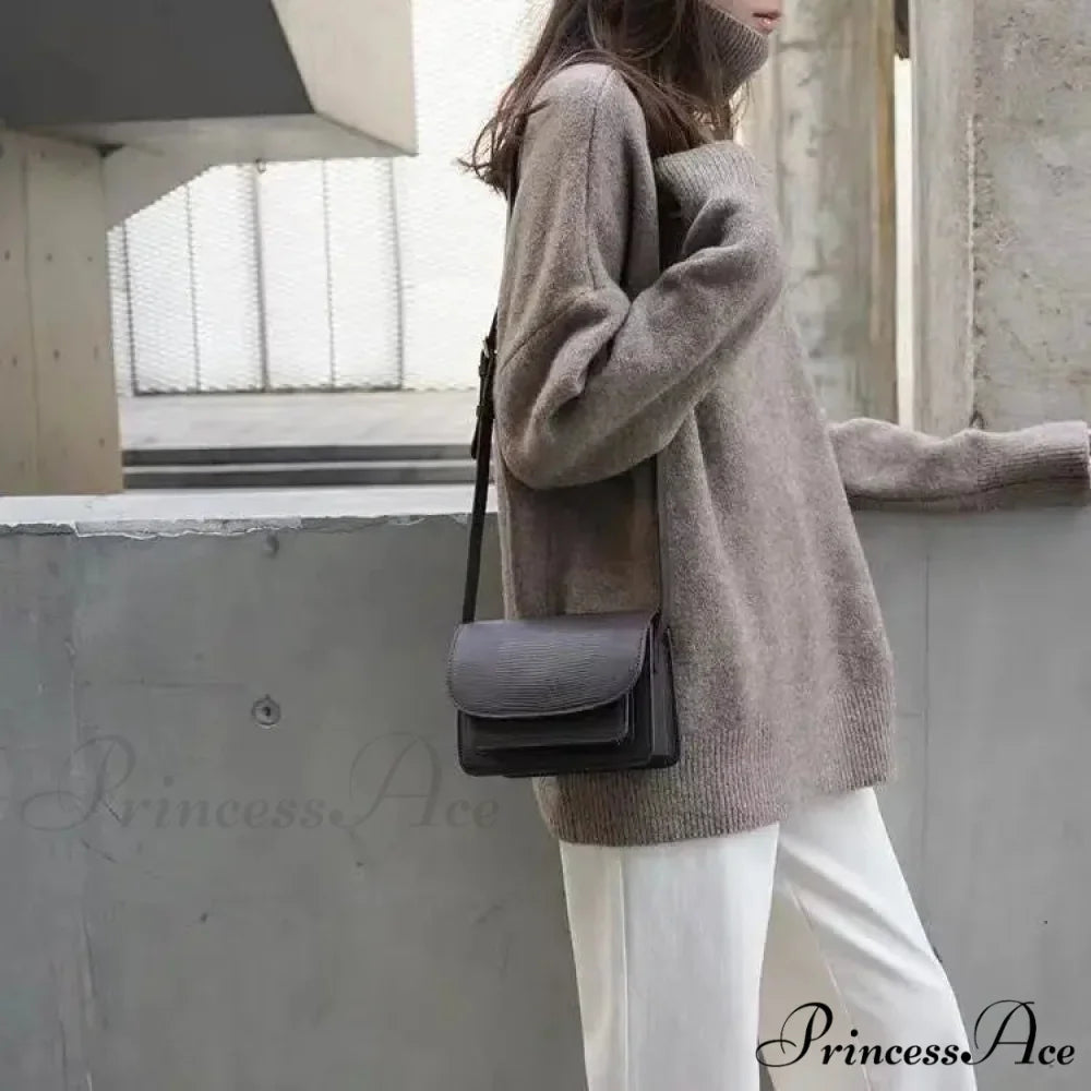 High-necked  Wool  Enlarged Jumper