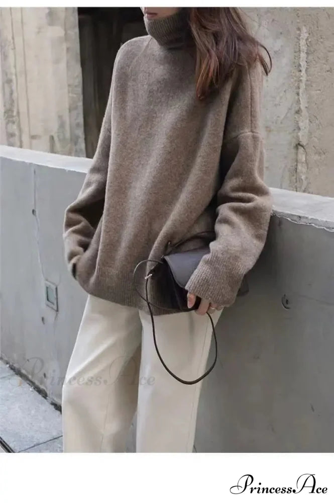 High-necked  Wool  Enlarged Jumper