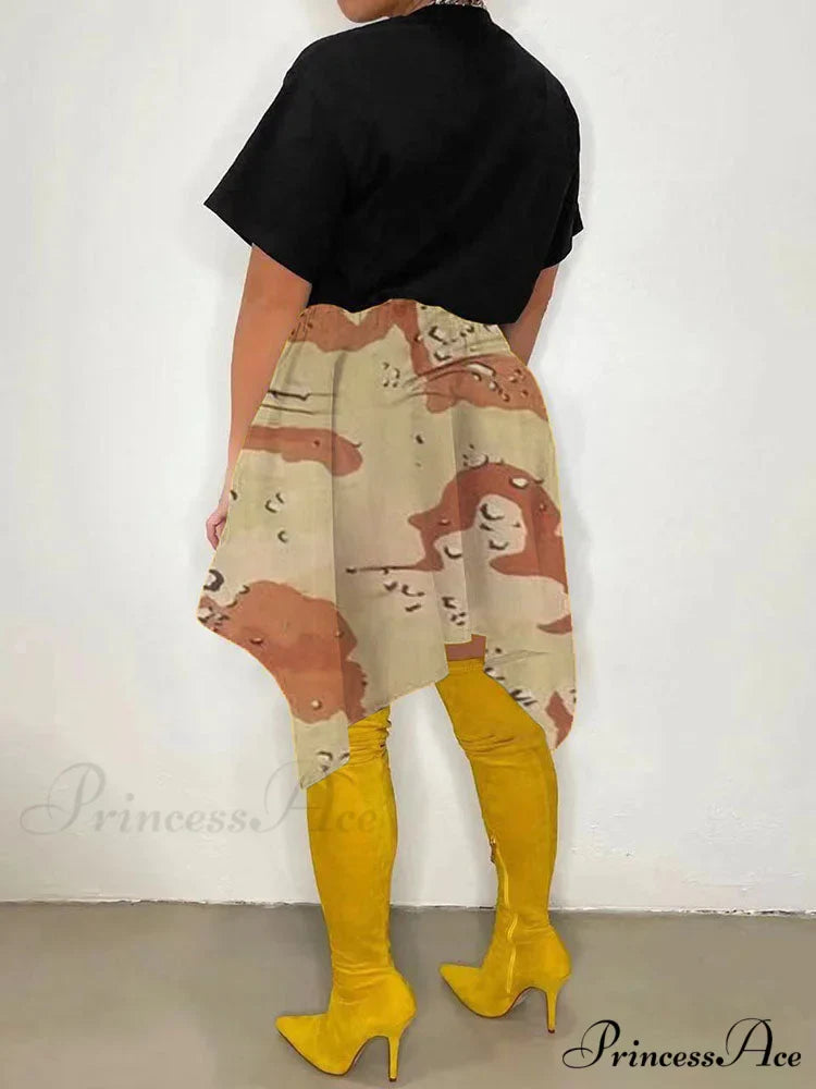 Irregular Buttoned Graceful Rib Crop Top